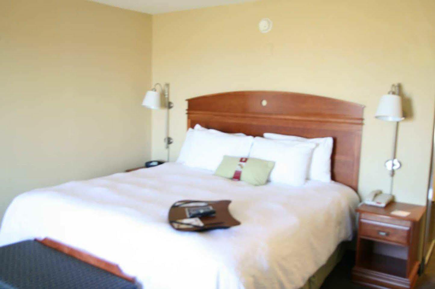 Hotel Holiday Express I-35 By Ihg Hillsboro